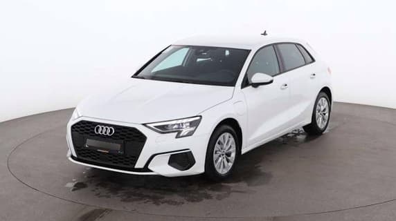 Audi A3 Sportback a3 sportback 40 tfsi e plug-in hybrid attraction s Plug-in hybride benzine Automaat 2022 - 14.745 km